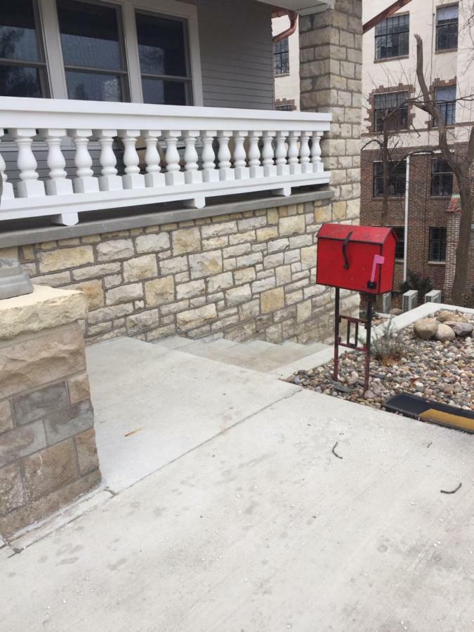 Historical Oscar Lofquist House In The Heart Of Des Moines