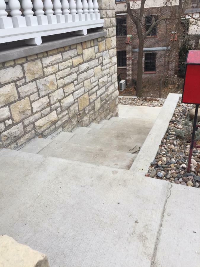 Historical Oscar Lofquist House In The Heart Of Des Moines
